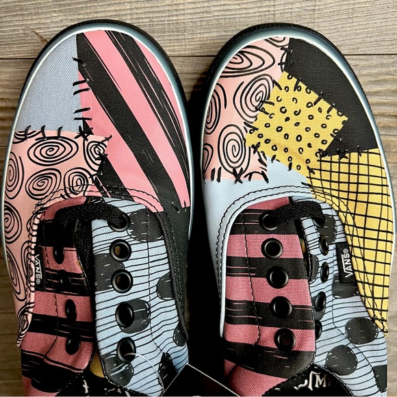 NWT 🆕Vans x🎄🎃 Nightmare Before Xmas Sally Stacked Platform, W9.5 - Picture 4 of 16